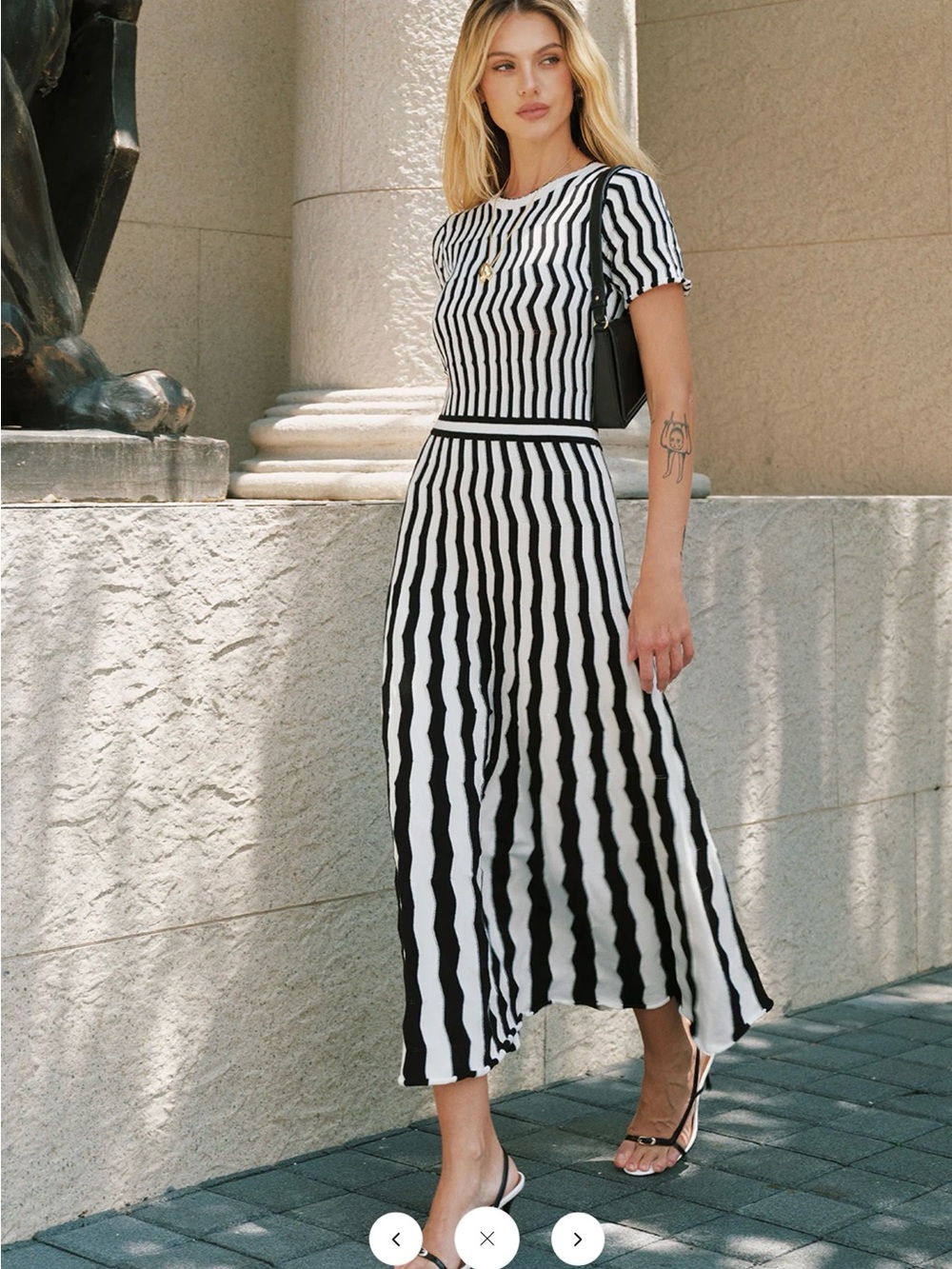 Commense Short Sleeve Zigzag Knit Maxi Black and White Striped Dress - XL - Picture 5 of 8